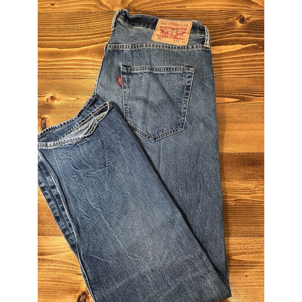 Levi's 501 Jeans Men's 34x32 Blue Cotton Denim Straight Leg Button Fly Workwear
